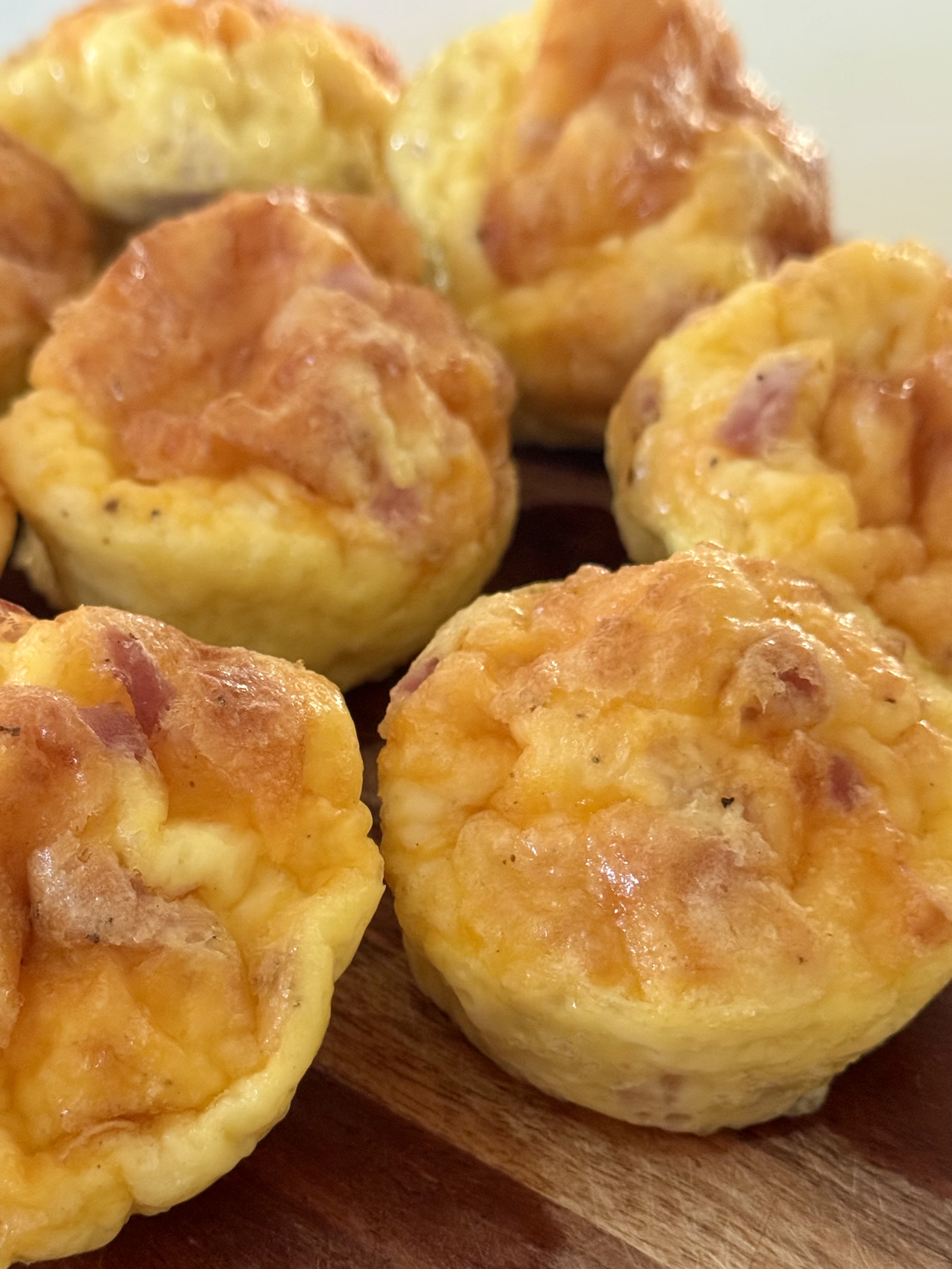 Easy Omelette Muffins: Customizable Breakfast Fun